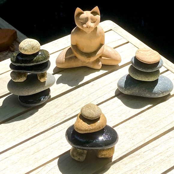 Balanced Stones Hand Crafted Rock Art Natural Earth Tones Garden New - Picture 3 of 13